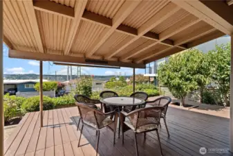 Inviting Deck Perfect for Entertaining