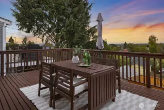 Deck was recently refurbished and is ready for you to enjoy solo or with guests!