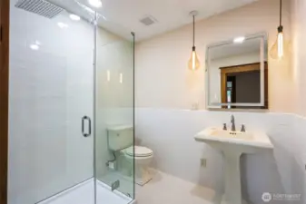 Hall way 3/4 bath with attached Dry Sauna