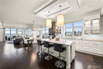 Entertain in style in your absolutely stunning kitchen and Dining Room