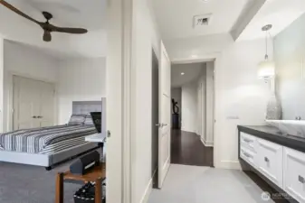 Luxurious Junior En-suite....