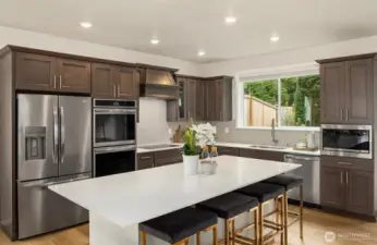 Clean and spacious kitchen with all the amenities.