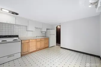 Lower Unit - Kitchen