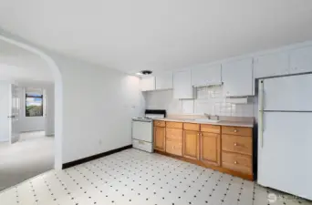 Lower Unit - Kitchen