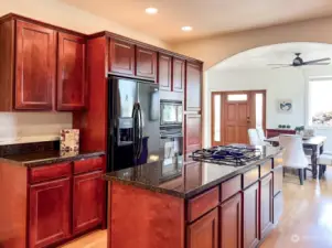 Large kitchen with lots of cupboard space