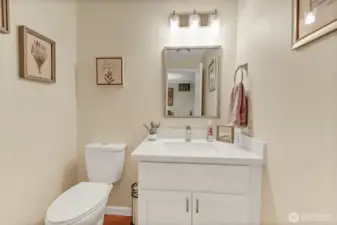 downstairs1/2  bath
