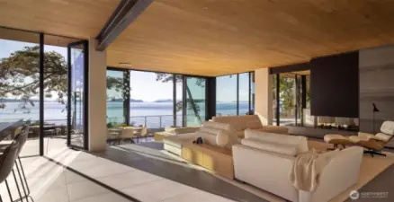 The entire home is filled with natural light and open to the Sea.