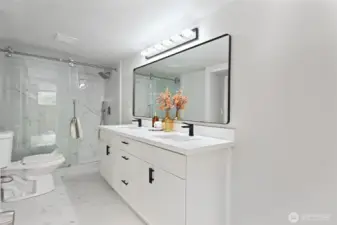 Continental Ensuite Lower