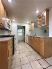 Kitchen w/Laundry