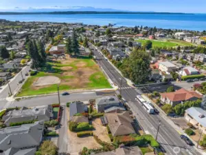 Close to Frances Anderson Center & playfield