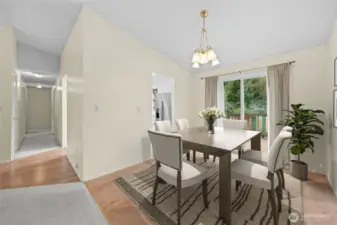 Dinette off the kitchen~