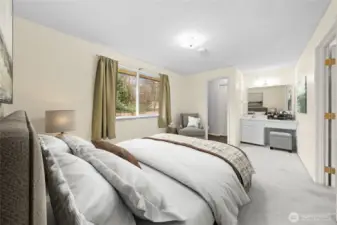 Primary is spacious and has a wonderful dressing/makeup nook~