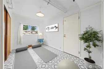 Another view of the extra room~use for an inhouse business!  Door to the garage~