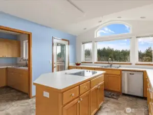 Easy flow kitchen