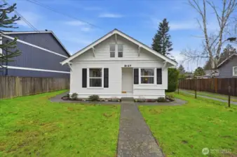 1914 Craftsman.  New roof in 2020. New 200 Amp electrical service. New gas furnace.