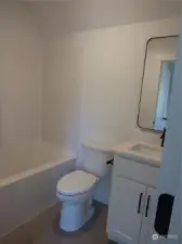 Bonus room has full bathroom for flexible use in this space.