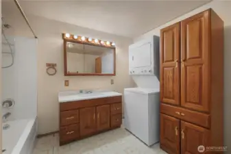 Bathroom/ Laundry Room