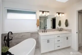 Primary bath