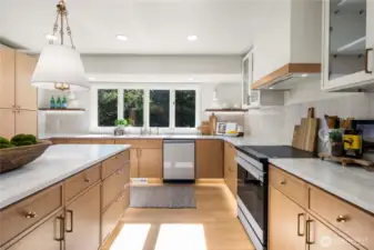 CHEF KITCHEN AND MASSIVE ISLAND.