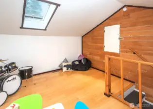 Non conforming 3rd bedroom on 2nd floor