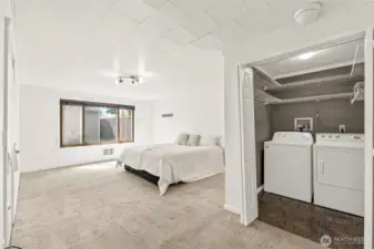 Large bonus room