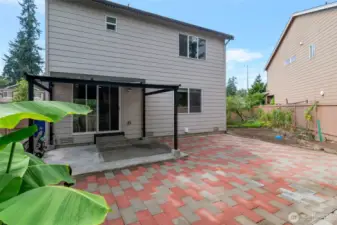 Big open and level backyard