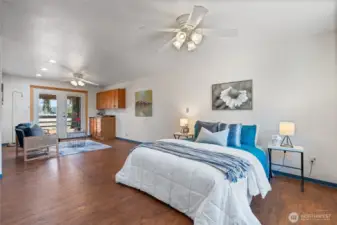 Right Side Primary Suite