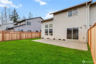 Another view of this flat, sunny area