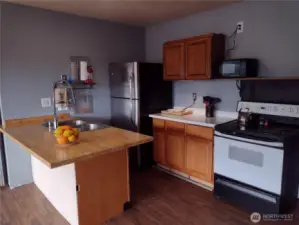 Kitchen with counter nook
