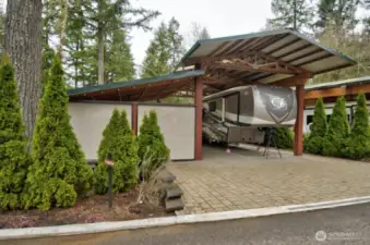 ELECTRIC SCREENS FOR PRIVACY