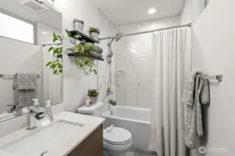 Ground floor full bathroom.