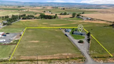 Property lines for reference only. May not be accurate