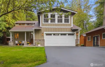 Welcome to 6807 Hunt St NW in Gig Harbor!