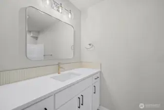 Photographs are for illustrative purposes only. Features, finishes, interior/exterior colors, landscaping and floorplan shown may vary from actual homes built