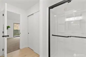 En-suite primary bath