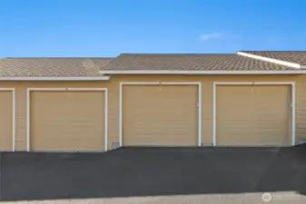 Separate Garage