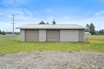 Barn/Garage/Shop