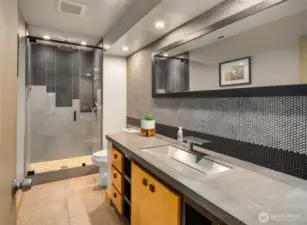Bathroom next to 2nd bedroom