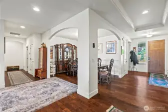 Entry/Hall/Dining