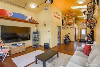 The 3rd largest Garage Bay has been finished to provide the Ultimate casual recreation & media space & could easily be transformed into a guest Casita or In-Law suite.