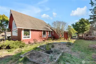 So much room for gardening!