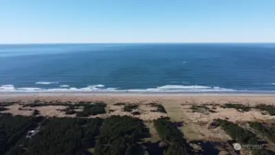 Just a 5 minute walk to the sea!