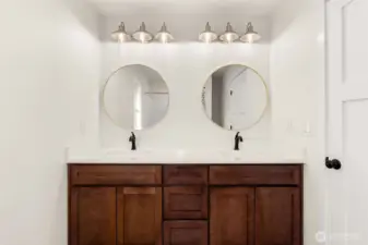 Full Bathroom - Upper Level