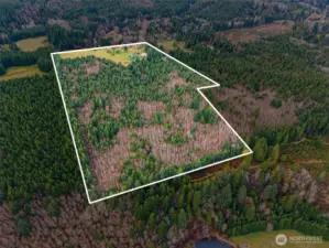 Boundary lines are for location reference only and are not survey accurate.