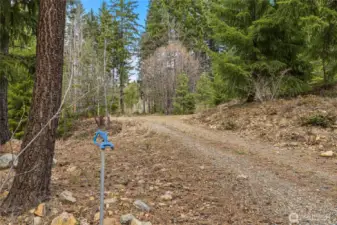 Driveway to building site