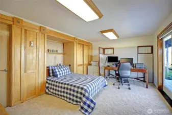 Office or flex room, the murphy bed is down...
