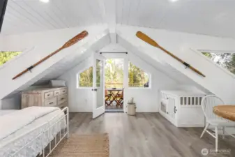 Upland unit upstairs/bed kitchenette