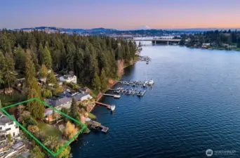 Enjoy the best of both worlds—peaceful lakeside living with effortless access to Seattle via I-90, just minutes away yet out of sight and sound.