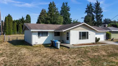 Mainly Level, Corner Lot