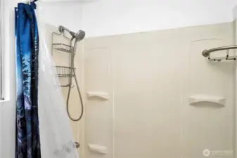 Hallway Full Bathroom
